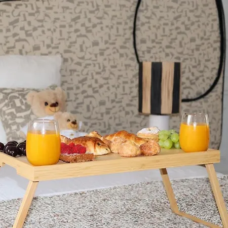 Luxurious Apartment Trio *