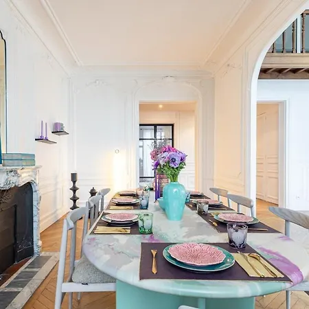 Luxurious Apartment Trio