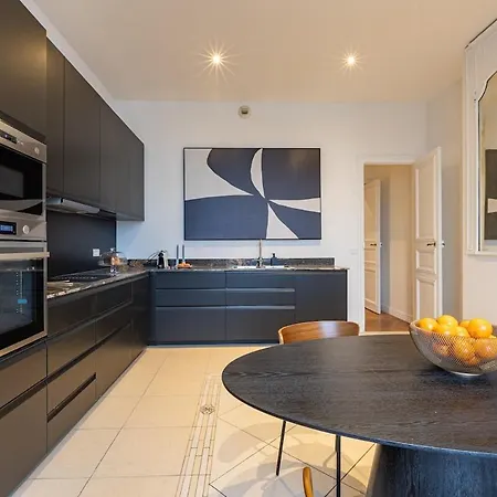 Διαμέρισμα Luxurious Apartment Trio *