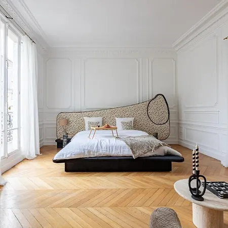 Luxurious Apartment Trio