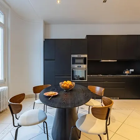 Luxurious Apartment Trio Διαμέρισμα *