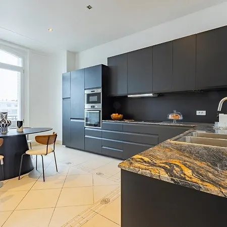 Luxurious Apartment Trio Διαμέρισμα *
