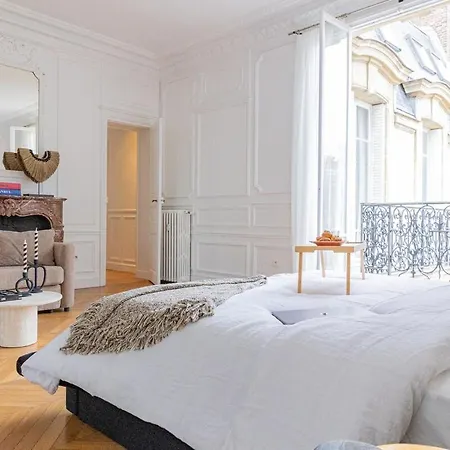 Luxurious Apartment Trio Διαμέρισμα *